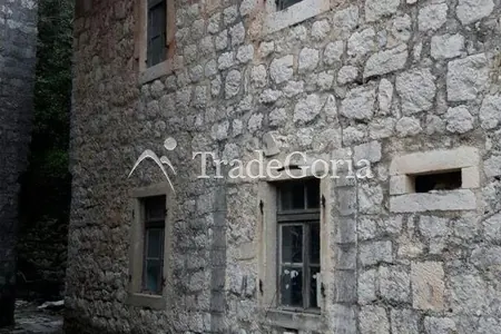 Stone house in Perast by the sea - ideal for reconstruction