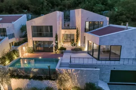 Kotor, Prchan - Luxuriöse Villa mit Pool und Panoramablick auf die Bucht