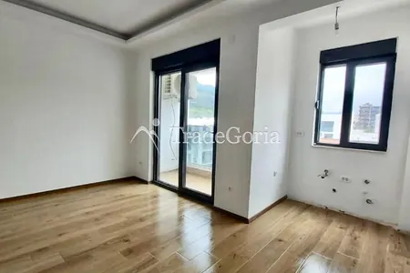 Stan sa 1 spavacom sobom, samo 2 minuta od plaze u Dobrim Vodama