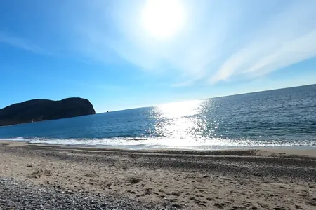 Zemlja na prodaju od 3511 m2 na plaži u Buljarici (Budva)