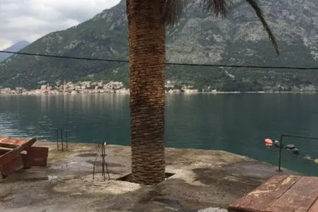 Land on the first line Kotor(Stoliv)