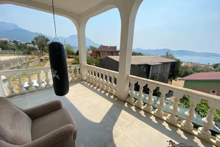 Large family house with sea view for sale in Šušanj, Bar