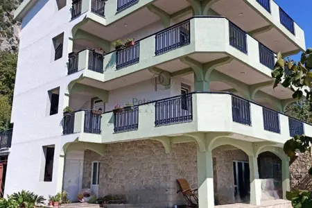 Large Four-Story House for Sale in Sutomore, Zagrađe