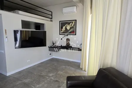 Modern Apartment with Terrace and Sea View