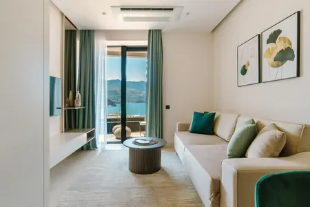 For sale new apartment 69m2 in a new luxury complex on the beach