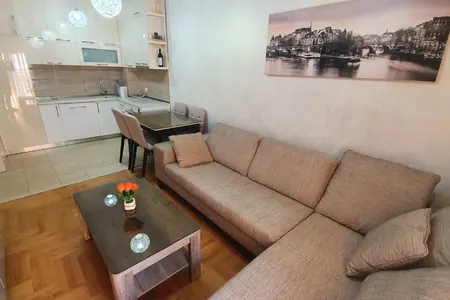 Prodaje se jednosoban stan, Budva, ulica Maslina
