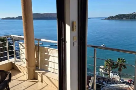 1-Zimmer-Apartment, erste Reihe zum Meer, Rafailovići