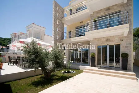 Hotel 4* - Kamenari