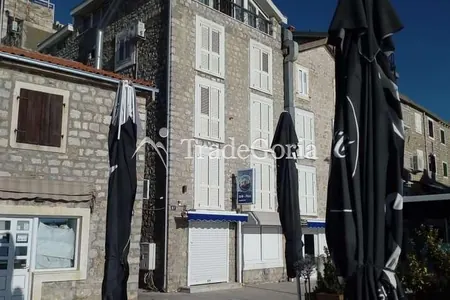 Hotel an der Promenade in Petrovac, Budva