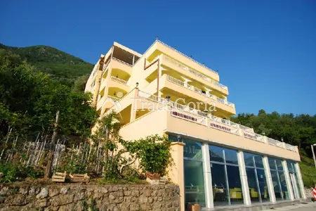 Hotel in Stoliv (Kotor Bay, Montenegro)