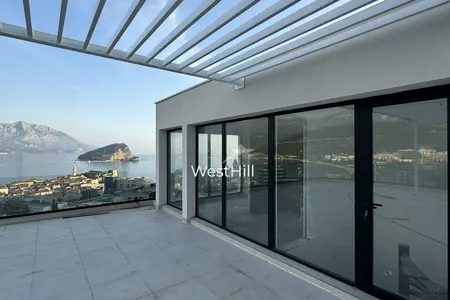 Penthouse in a prestigious residential complex