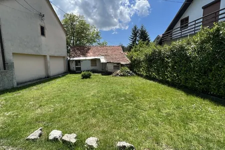 Plot for sale in Cetinje