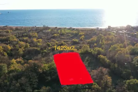 Zemljište u Buljarici blizu mora, urbanizovano