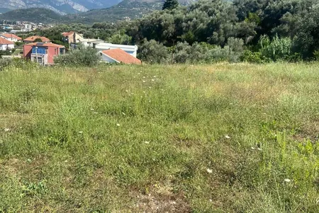 Plot of 3400 m2 in Tomba