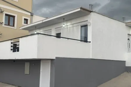 Plot of land 250m2 + residential building 77m2 with sea views, Krimovica