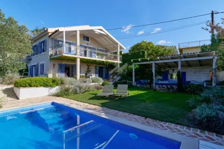 Premiumes Haus mit Meerblick in Kavac
