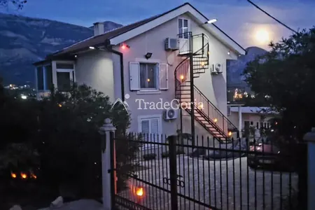 Na prodaju: Radni mini-hotel sa 4 apartmana, bazenom, saunom, parkingom za 6 automobila