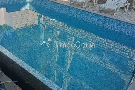 Jedinstveni stan sa dvorištem i baštom - €170,000
