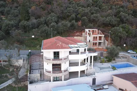 Sale of villa in Budva, Petrovac