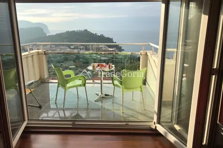 Geräumige Dreizimmerwohnung mit Meerblick in Petrovac