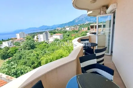 Geräumiges Studio mit Meerblick in Uteha