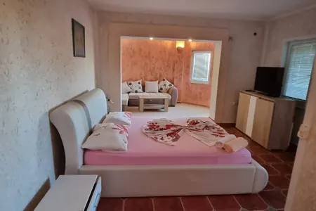 Ready-made hotel Ulcinj for sale. Ready to move in. 670m2. 4 floors