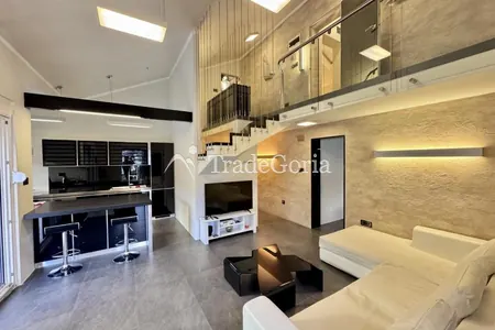 Luxuriöse Maisonette-Wohnung mit Meerblick in Kotor, Stadtteil Dobrota