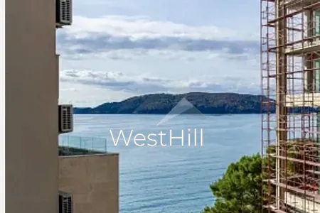 Stan na obali mora u Rafailovićima - 57 m² + 10 m² terasa