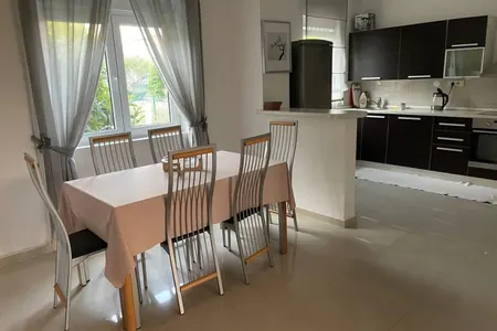 Prostrani apartman u Petrovcu