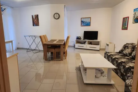 Geräumige Zweizimmerwohnung im Zentrum von Igalo