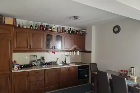 Geräumige Zweizimmerwohnung in Budva – ruhige Wohnlage