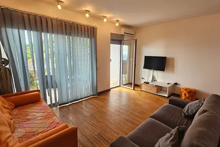 Garsonjera na prodaju, Pržno, pogled na more, bazen
