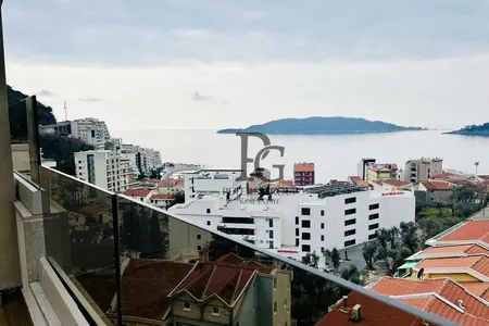 Studio apartment with a large terrace in a complex with a swimming pool in Rafailovici for sale