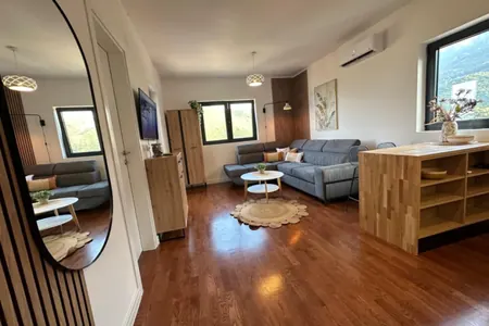 Studio mit Meerblick und Garage in Becici