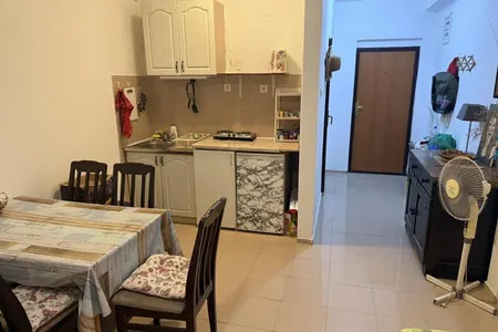Студия 35 м² на продажу в Пиньеше, полумеблирована