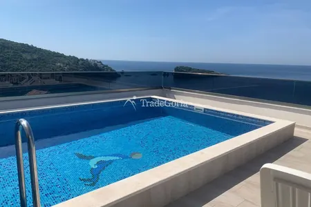 Студия в доме с бассейном в 2 минутах от моря по отличной цене на Утехе.