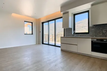 Modernan dvosoban apartman sa pogledom na more, Boka Place