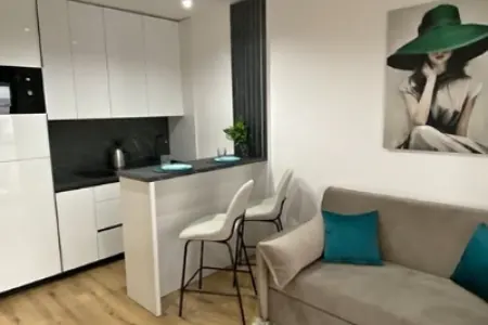 Modern studio uz more, Dobra Voda