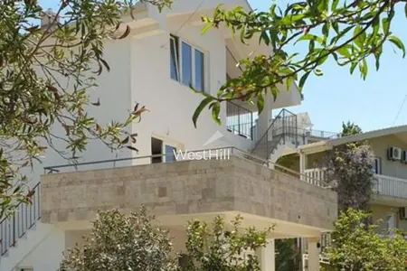 Sale three-apartment house with a sea view - object 8165 in Montenegro