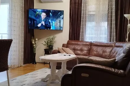 Квартира с 3 спальнями в Будве, новый дом, район Розино