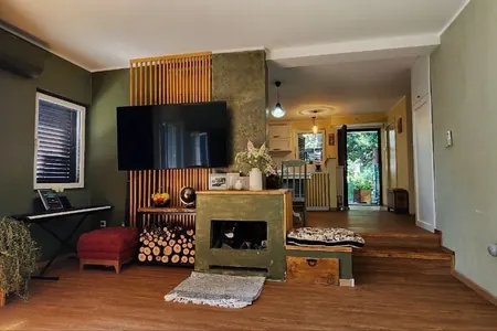 Three-bedroom house for sale in Petrovac