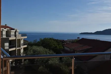 Three-bedroom penthouse for sale in Kamenovo, panoramic view
