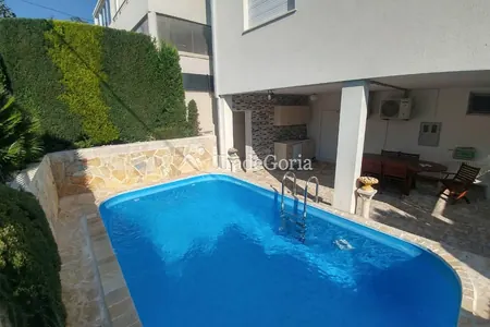 Three-storey house 232m2 in Ratats village, Barskaya riviera.