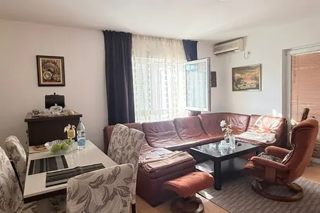 Two-bedroom apartment for rent in Budva, Obilaznica