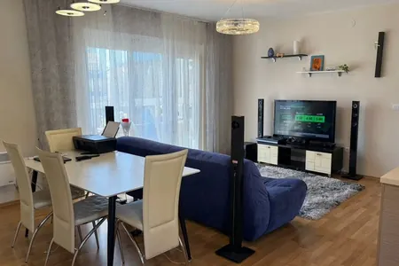 Dvosoban stan u Bečićima, 200m od mora