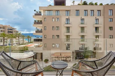 Zweizimmerwohnung in Porto Montenegro, Tivat