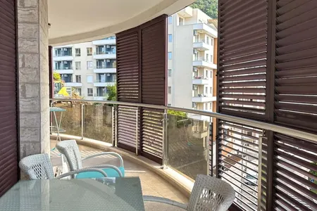 Квартира с двумя спальнями в Бечичи, 88м2