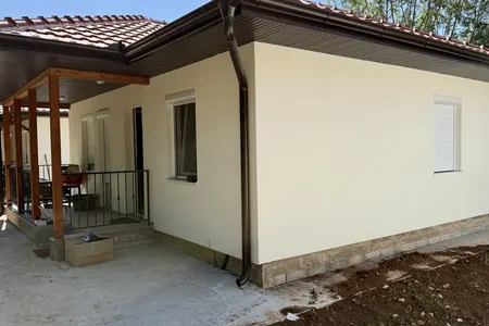 Kuća sa dve spavaće sobe u selu Zagora