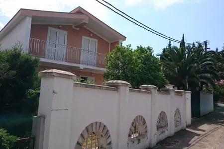 Dvosedesni legalni objekat na prodaju u Solaceu 160 m2