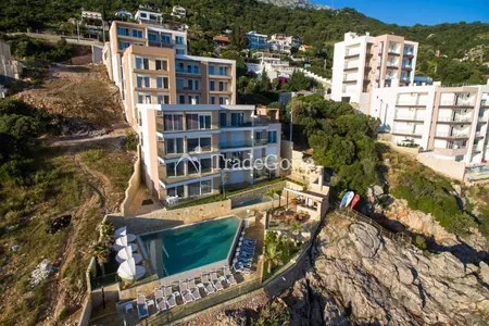 Unique opportunity to buy an apartment in Your Home complex on the first line of the sea.